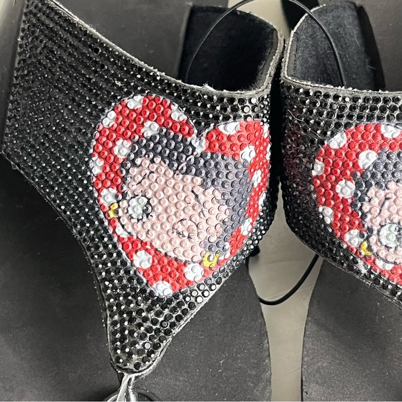 BETTY BOOP Sparkly Flip Sandals - Picture 8 of 10